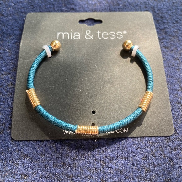 Mia&Tess turquoise bracelet - Picture 2 of 6